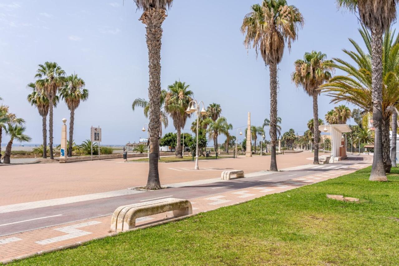 Lujo Frente Al Mar. Luxury On The Beachfront. Motril Eksteriør billede